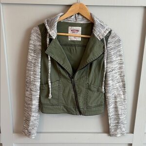Women's Green and Gray Jacket